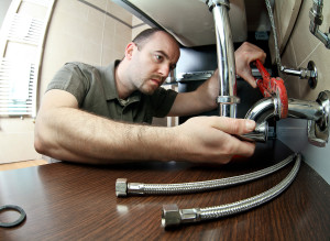 When to DIY and When to Call a Professional Plumber