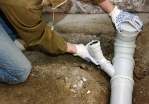 San Diego Plumber repairing pipes